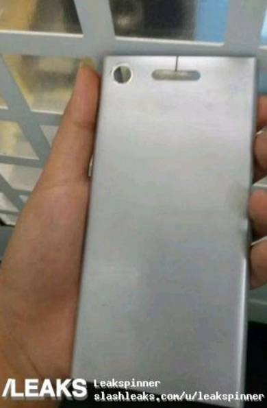 Опубликованы фото задних панелей Sony Xperia XZ1