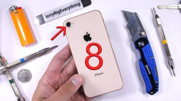 Смартфон Apple iPhone 8 продемонстрировал недюжинную прочность