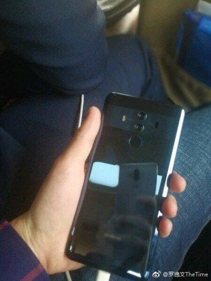 Безрамочный Huawei Mate 10 Pro показался на живых фото