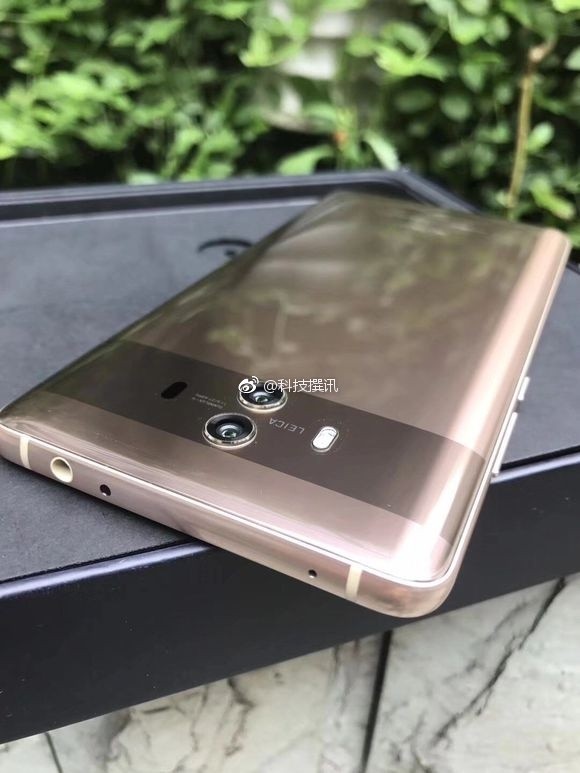 Живые фото Huawei Mate 10 и Mate 10 Pro накануне анонса