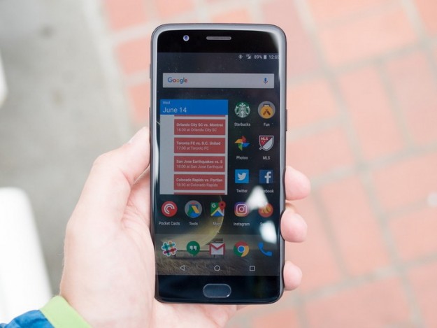 OnePlus 5T получит Optic AMOLED-дисплей от Samsung