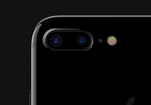 iOS-приложения могут шпионить за пользователем с помощью камеры