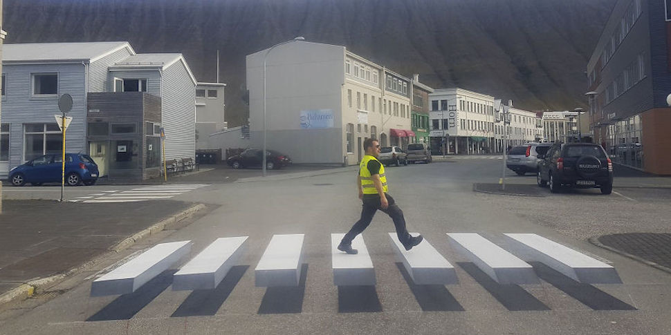 В Исландии нарисовали 3D-«зебру». Где еще можно увидеть такие? 
