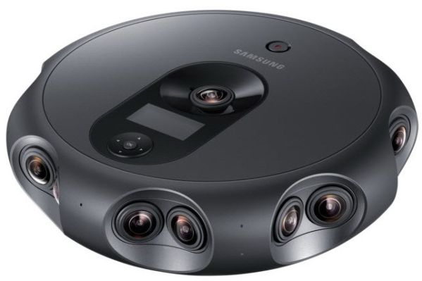 В камеру Samsung 360 Round встроено сразу 17 объективов