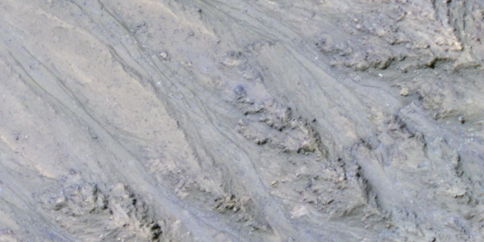Ученые усомнились в доказательствах существования воды на Марсе