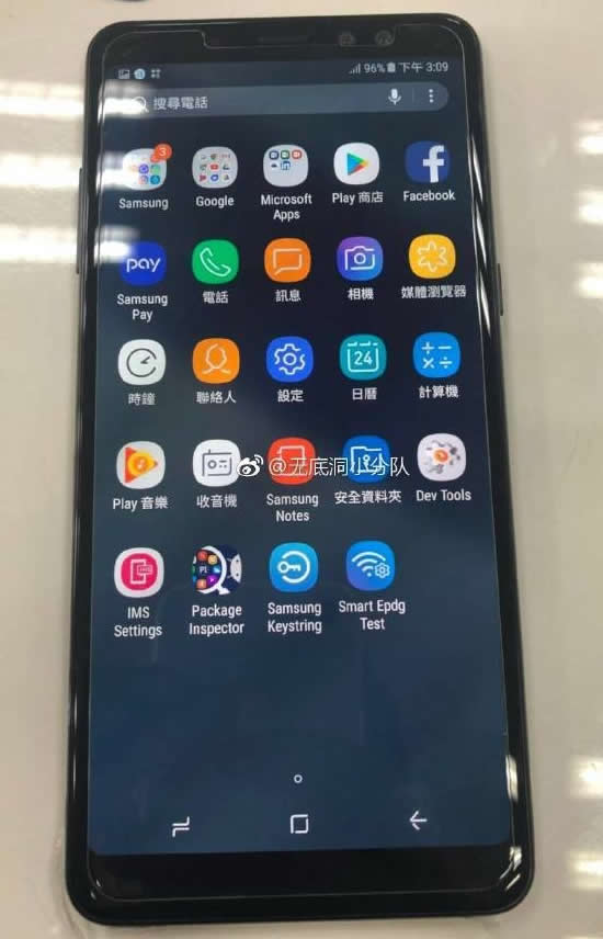 В Сети обнаружились "живые" фото смартфона Samsung Galaxy A8+